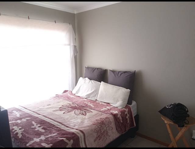 2 BEDROOM APARTMENT FOR SALE IN VAN DYK PARK